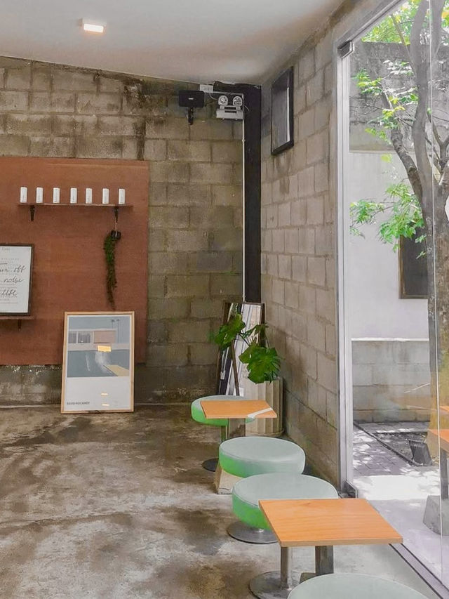 호치민 타오디엔의 🏙️핫한 골목길에 위치한 힙한 감성 카페투어💚