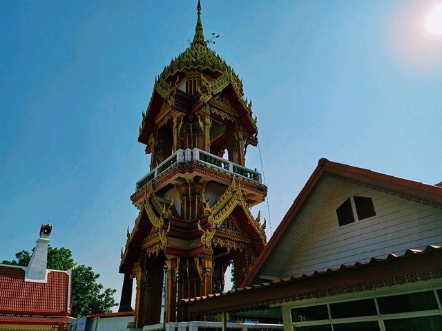 泰國曼谷湄南河畔著名古跡皇家寺廟景點：Wat Thong Nai，暹羅文化藝術風格寺廟建築，適合打卡拍照📸
