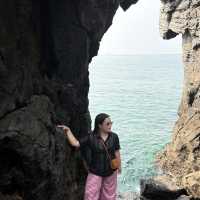 ถ้ำทะลุ ⛰️🌊@เกาะสีชัง, ชลบุรี