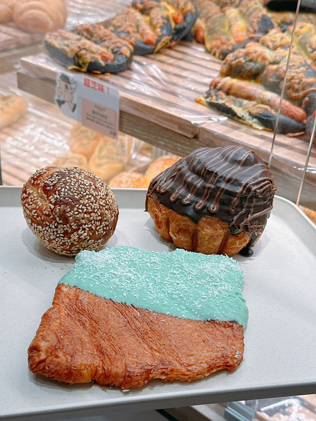 本地知名人氣麵包店千層蛋撻🥐