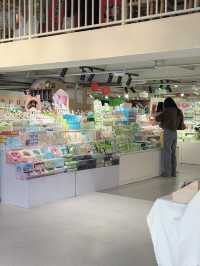 ร้านขายของที่ระลึก ที่น่าซื้อมากๆที่ Dongjiaojiyi 