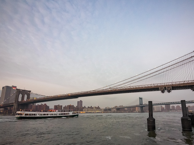 憧れのブルックリン橋を観光】🌉🏙️ | Trip.com ニューヨーク 憧れのブルックリン橋を観光】🌉🏙️ | Trip.com ニューヨーク