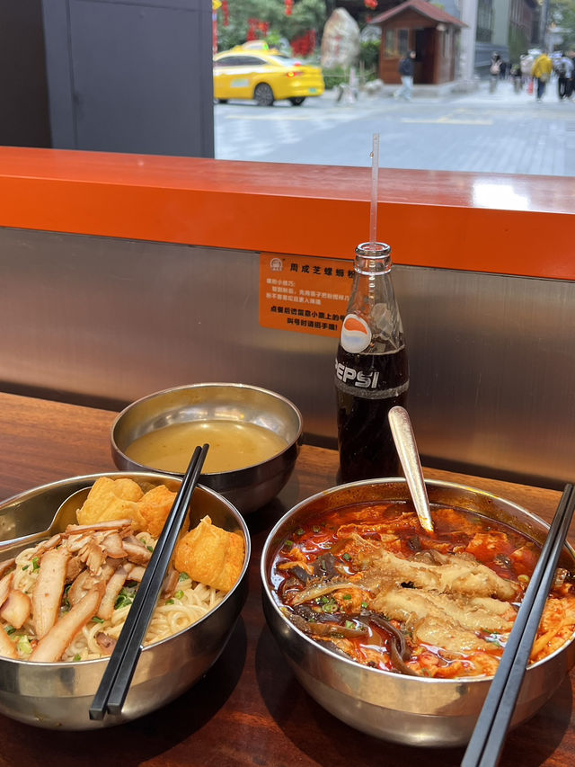 Slurp for Less: Zhou Cheng Zhi’s Luosifen in the Heart of Guangzhou