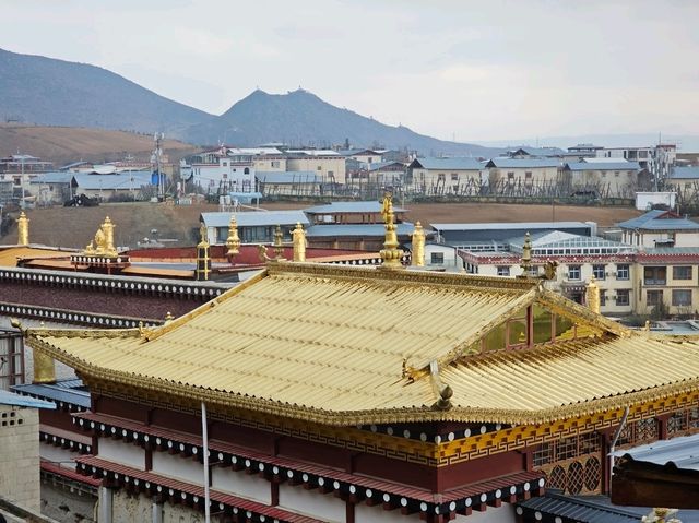 วัดซงจ้านหลิน (GandenSumtseling Monastery)