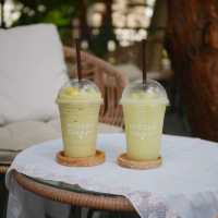 🪵คาเฟ่บ้านไม้ในสวนที่ระยอง