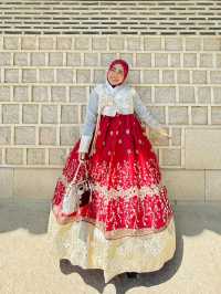 Wearing Hanbok Walk Around Gyeongbokgung Palace😍
