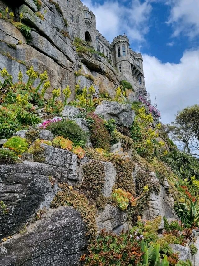 St Michael’s Mount – A Tidal Journey into Myth and Majesty