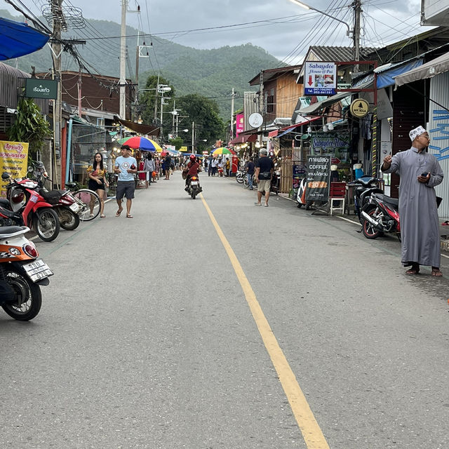 ถนนคนเดิน เมืองปาย แม่ฮ่องสอน