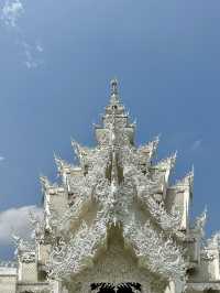 ศิลปะ ความศรัทธา และความฝัน ที่จับต้องได้