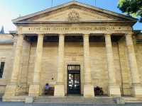 Magnificent art gallery 