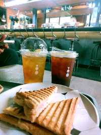 OCCUR Cafe, Trang