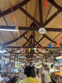 ตลาดน้ำบางน้ำผึ้ง 