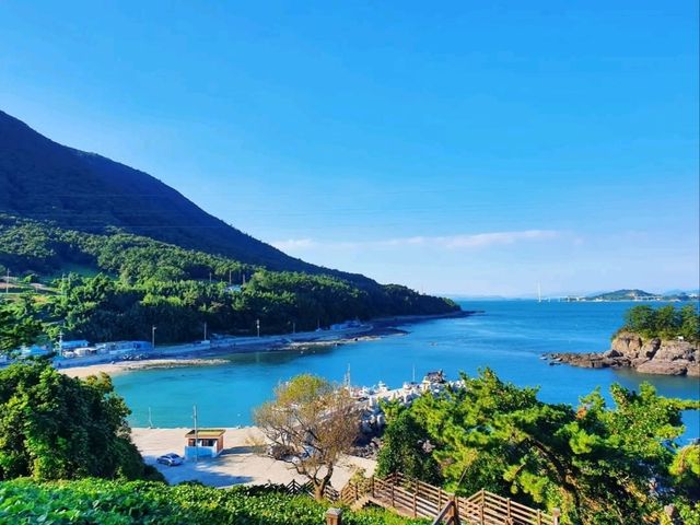 A Quick Escape to Yongbawi