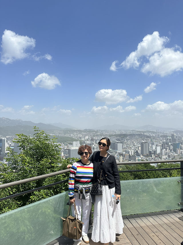 Visiting Namsan Tower: Seoul’s Iconic Landmark 🇰🇷🗼
