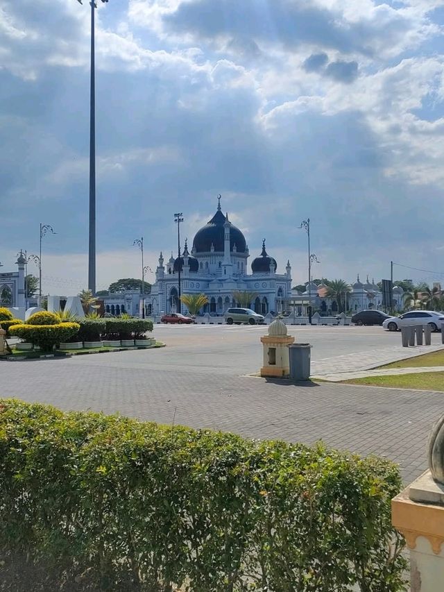 The Zahir Mosque - Legendary of Mosque in Malaysia