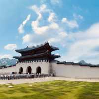 Gwanghwamun Square: A Vibrant Hub with Historical Charm