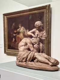Impressive sculpture museum in Berlin