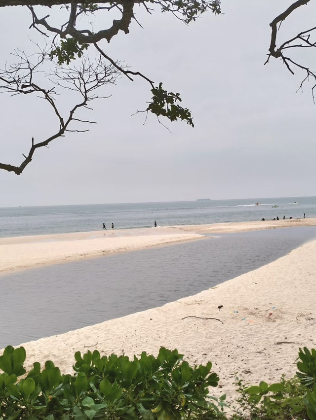 Desaru Public Beach – A Budget-Friendly Coastal Escape 🌊