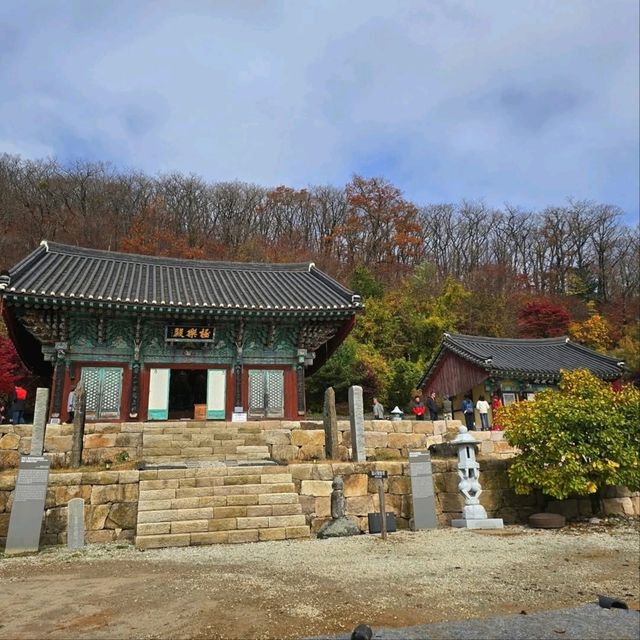 Wandering Around Anguksa