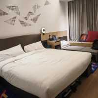 Aloft Singapore Novena: A Fresh Stay in a Convenient Hub! 🇸🇬✨