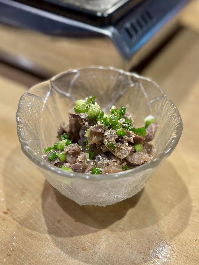 【大阪・心斎橋】鶏料理専門の居酒屋「手羽トロ唐揚げと鶏焼き肉 愛之助 心斎橋店」
