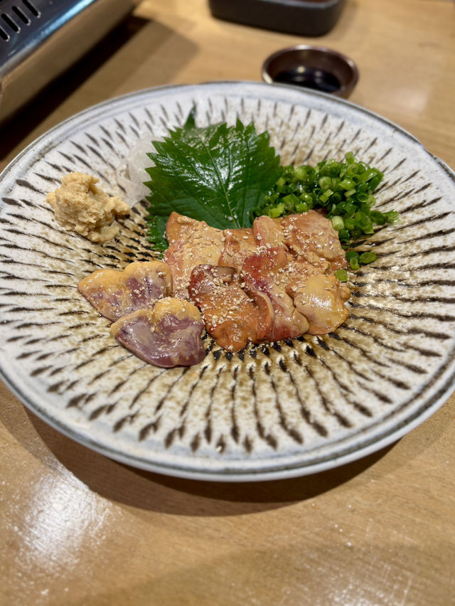 【大阪・心斎橋】鶏料理専門の居酒屋「手羽トロ唐揚げと鶏焼き肉 愛之助 心斎橋店」
