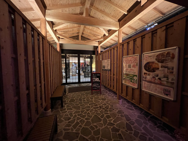 ♨️ Soothing Luxury in Iizaka – A Rejuvenating Soak at Hanamomo no Yu