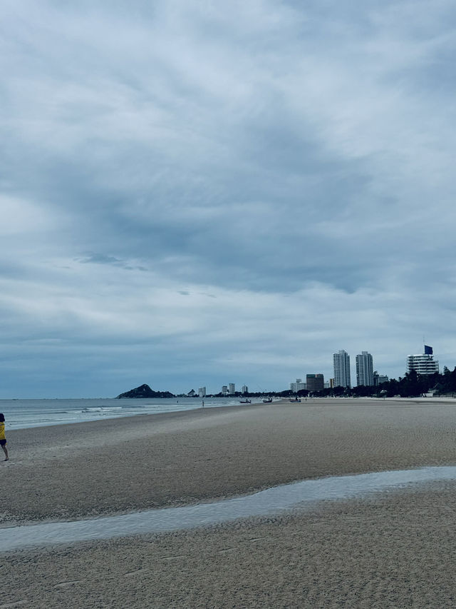ชิลล์หาดหัวหิน 67 เดิน นอนชิลริมทะเล