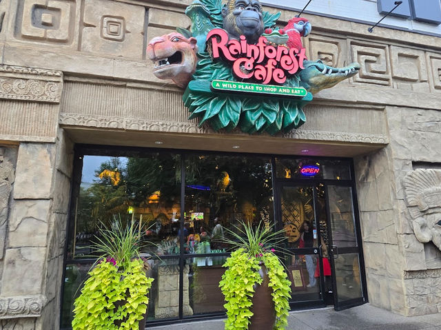 🌿Rainforest Café｜尼加拉瓜瀑布旁的叢林派對 