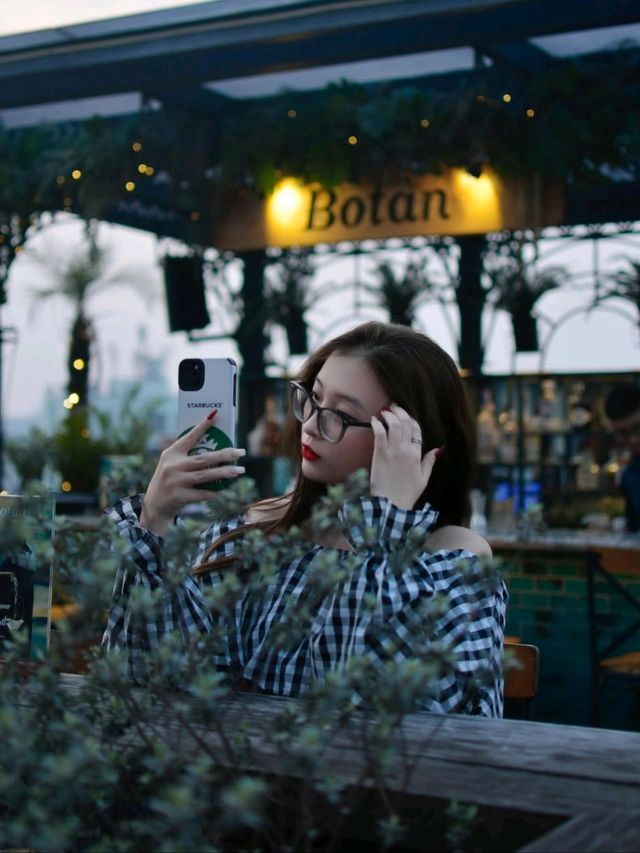 Botan Bar & Dine