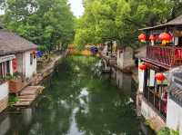 I visited Wuzhen, and now I feel Zhouzhuang is good as well