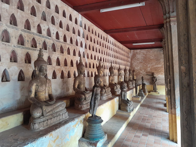 Statues of Wat Si Saket