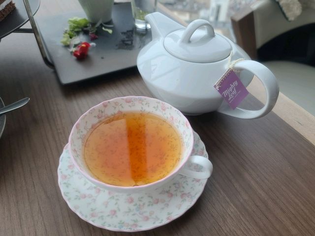 스카이 다이닝 텐구(Sky Dining 天空) ストロベリーアフタヌーンティー(딸기애프터눈티)