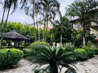Royal Tiger Luxury Resort sauraha Chitwan Nepal 