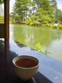 金澤｜池畔日式時光，兼六園內橋亭