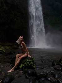 💧 Bali’s Hidden Gem: Nung Nung Waterfall — A Dream for Creators 📸🌿
