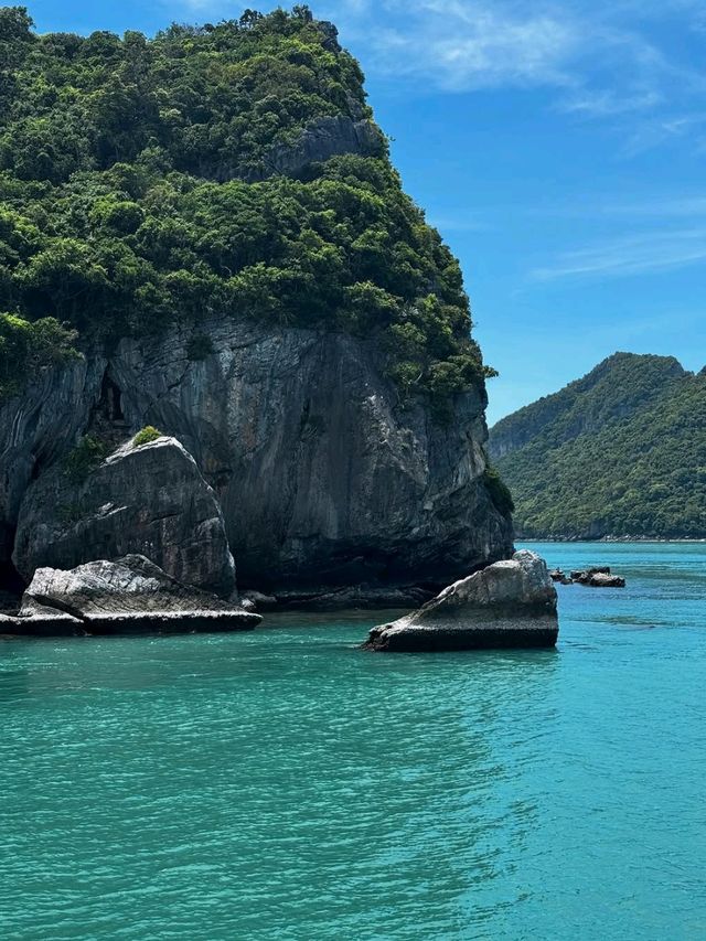 Emerald Surprise in the Middle of Nowhere 