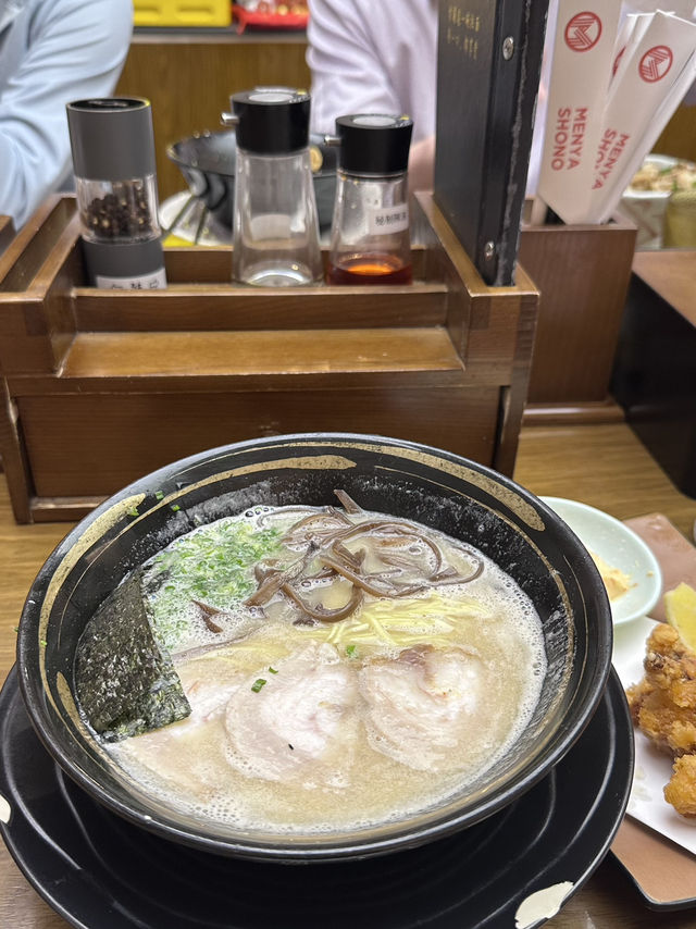 🍜 這碗拉麵，值得飛一趟上海。
