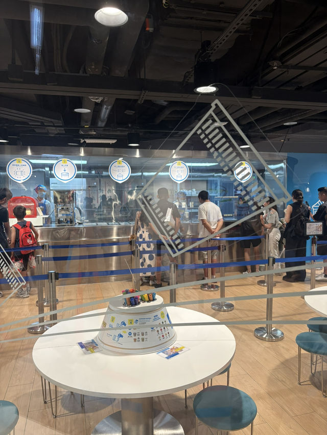 Make your own Cup Noodles in Hong Kong