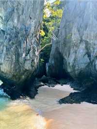 Still Waters, Grand Walls: Big Lagoon, El Nido