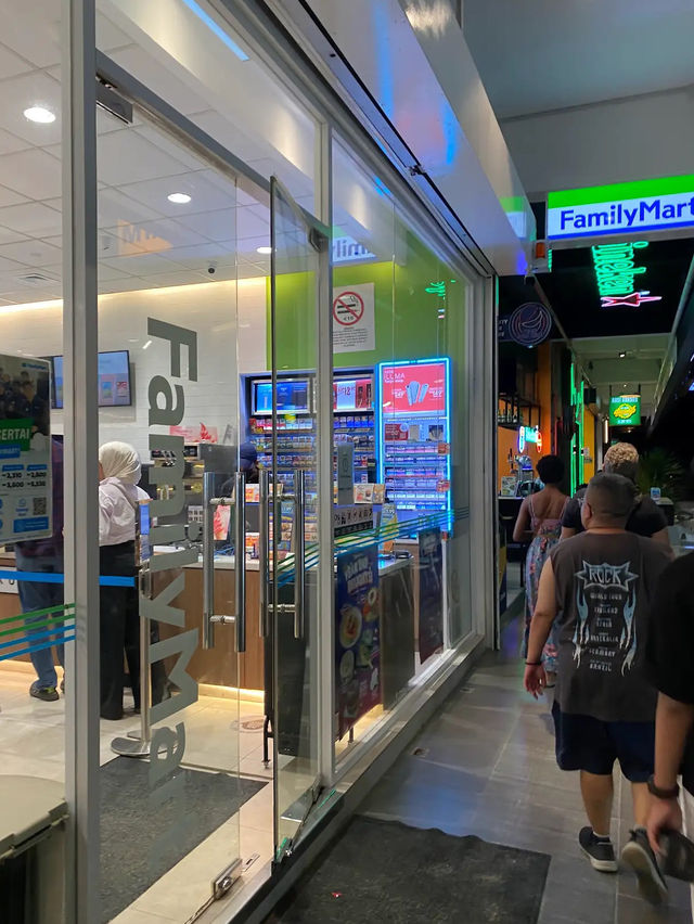 Ferringhi Walk: Penang’s Beachfront Bazaar Bliss