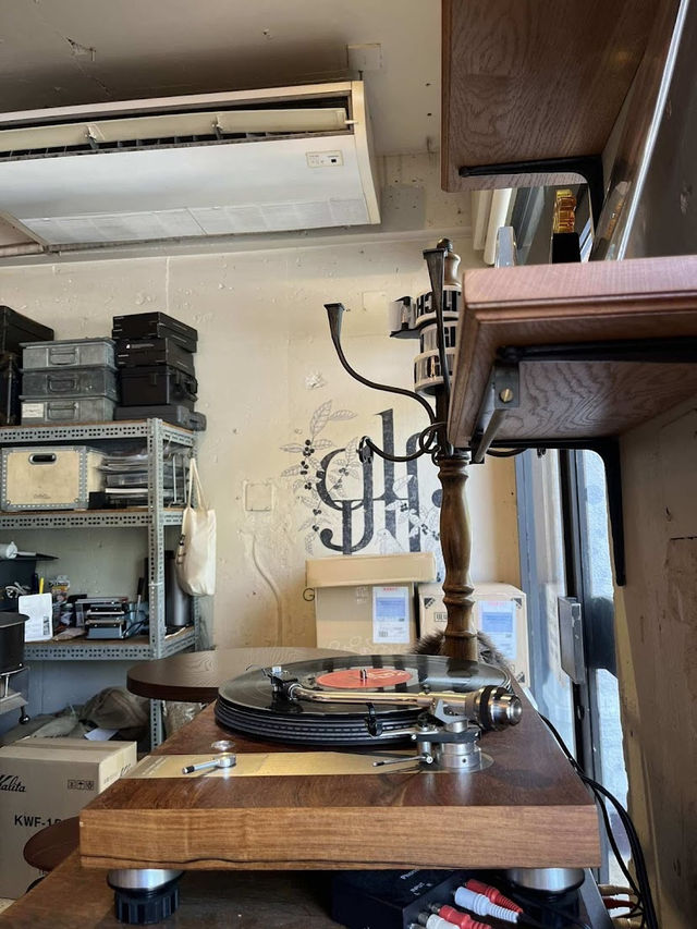 GLITCH COFFEE & ROASTERS, Tokyo’s Temple of Light Roast Precision