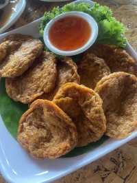 ร้านอาหารท้องถิ่น ริมทะเล ราคาไม่แพง หาดวังแก้ว