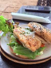 🌿 Fern Forest Café – ป่ากลางเมือง 