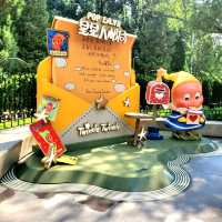 Snap til you drop with your favorite characters in Pop Land