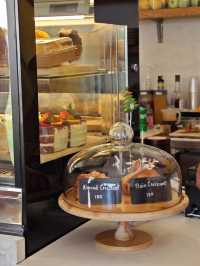 คาเฟ่สุดปังใกล้หัวหิน bOnnie on the beach cafe