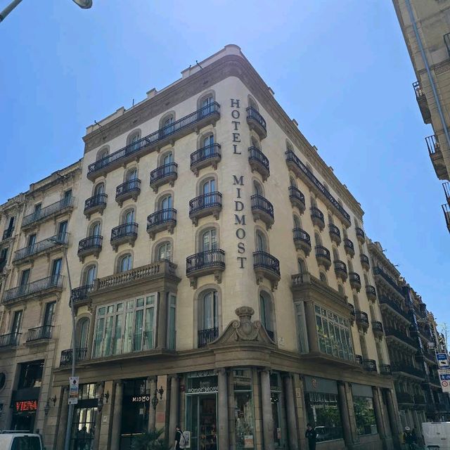 Hotel Midmost