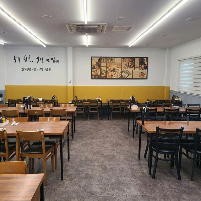 인천 영종도 맛집 - 오래 된 100년 역사가 있는 냉면, 갈비탕 맛집 <오월함흥>