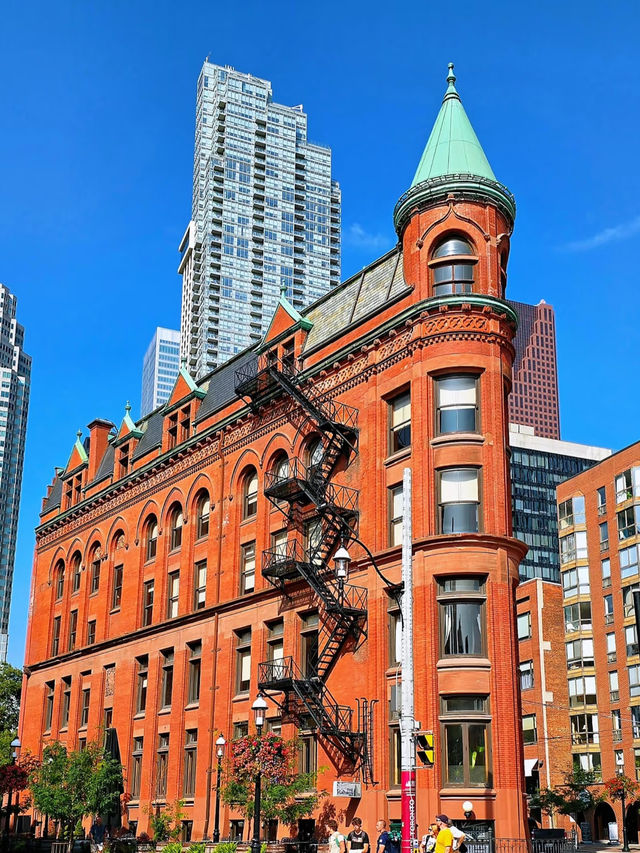 Toronto’s Timeless Architecture: A Tour of Historic Charm in a Young City