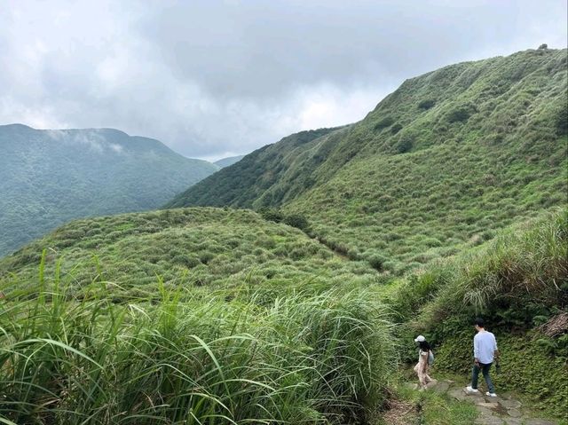 Walking the Jinbaoli Trail Like a Time Traveler with Sore Legs
